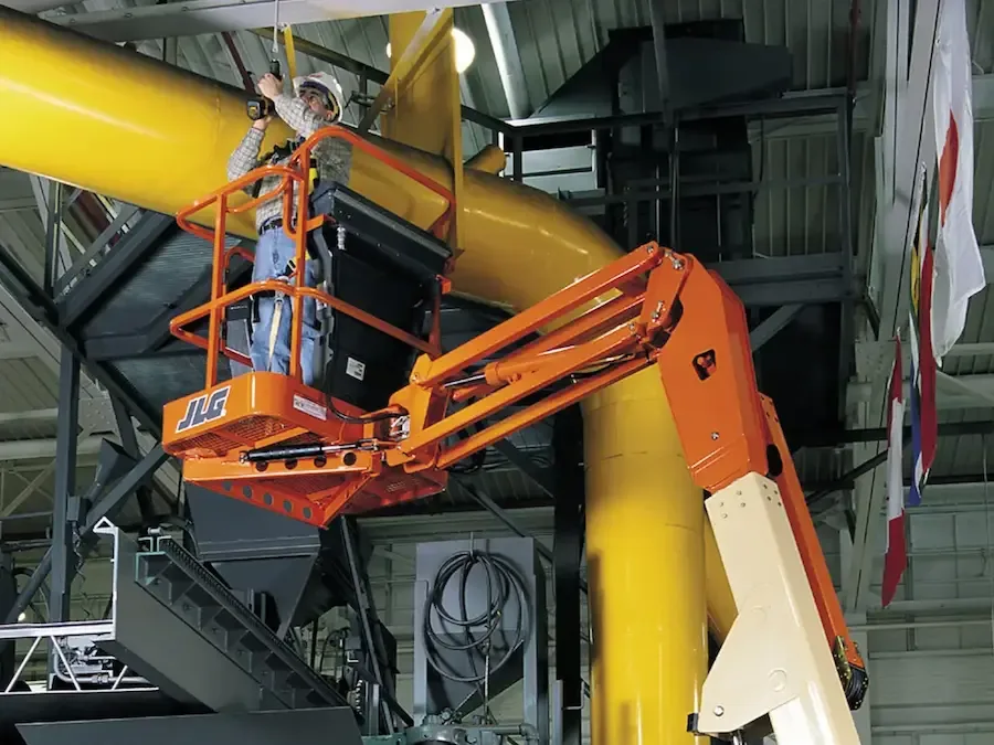 E300AJP: Plataforma Articulada JLG